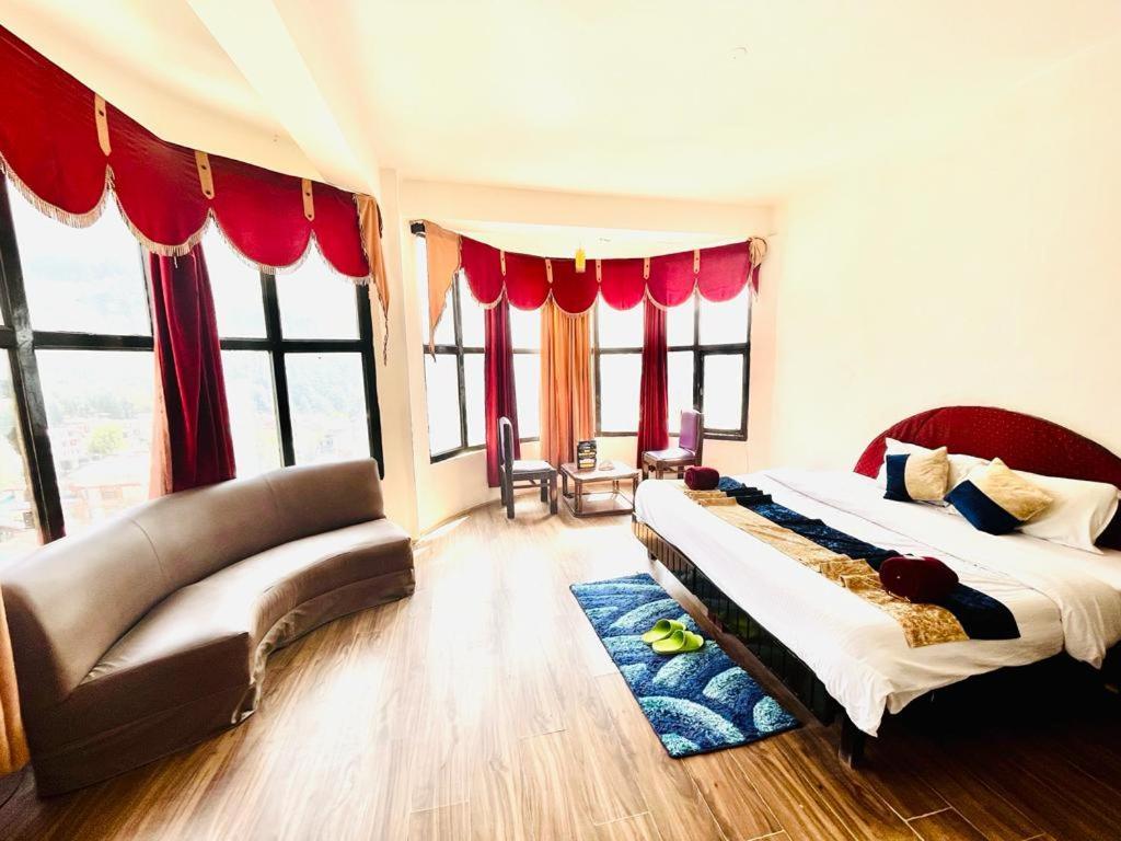Hotel Hadimba Palace - Free Pickup From Volvo Bus Stand Manali  Exterior photo